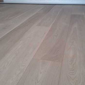 Parquet in rovere naturale verniciato